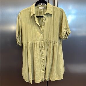 Easel Brand Green Button Down Shirt with Notched Collar